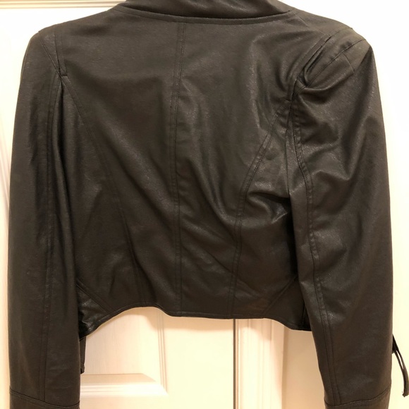 Black brand new trendy jacket - Picture 3 of 3